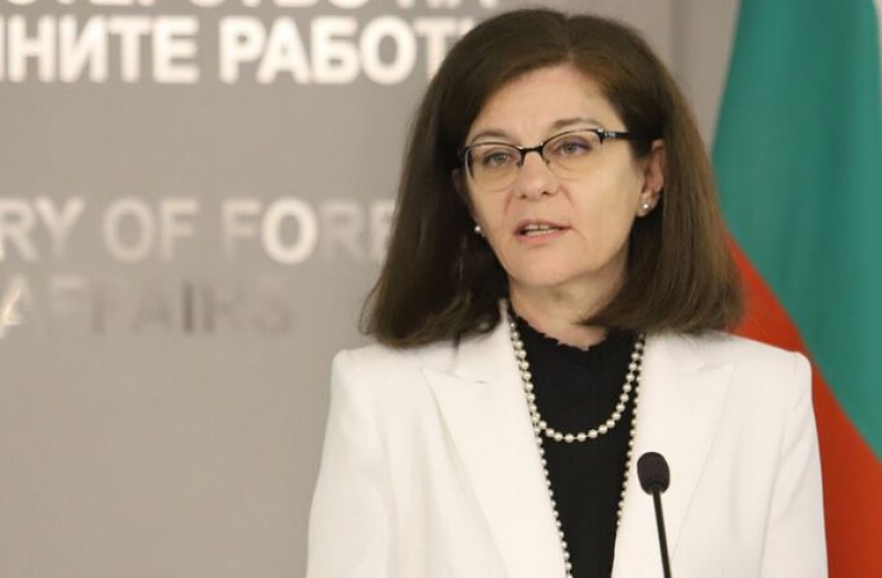 Външният министър в оставка Теодора Генчовска (ИТН) предостави на парламента