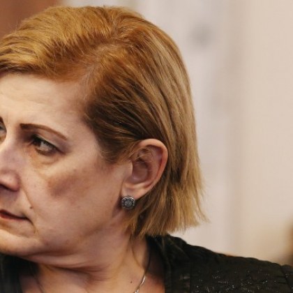 Депутатът от Възраждане Елена Гунчева няма да участва днес в гласуването