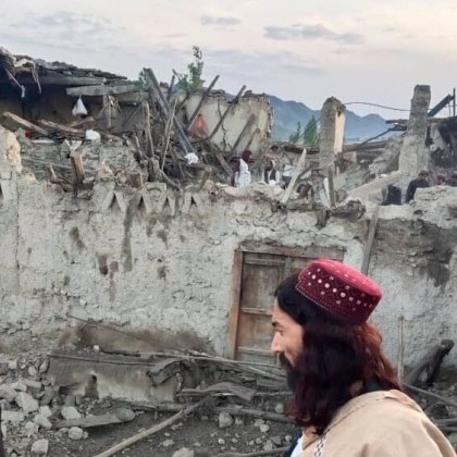 Над 930 станаха жертвите а стотици са ранени при земетресение