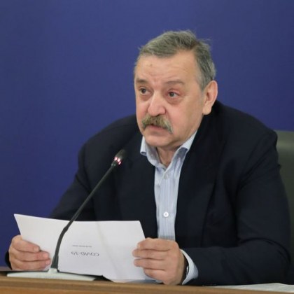 Проф. Кантарджиев: Наесен си сложете четвърта игла
