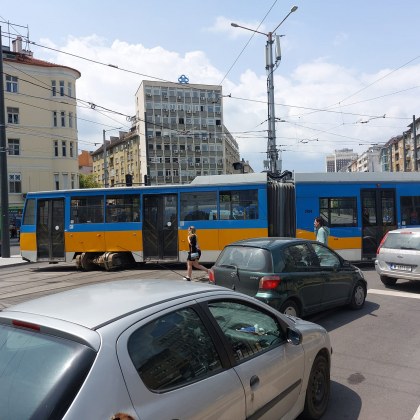 Преди броени минути трамвай дерайлира в град София Инцидентът се