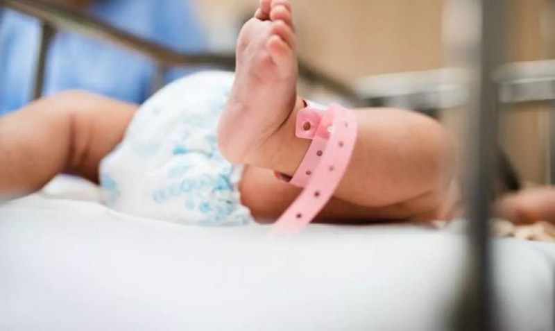 Родители от Пловдивско обвиняват лекари в подмяна на бебе