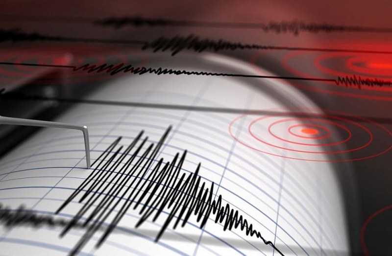 Силно земетресение в нощта срещу сряда е убило най-малко 250