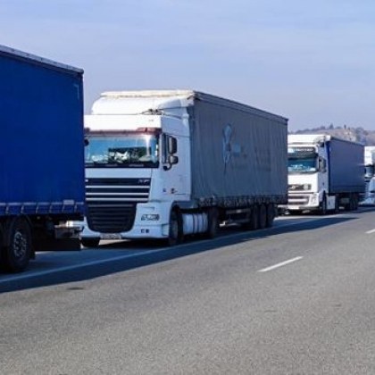 Транспортът ще поскъпне с 20 Прогнозата е на Камарата на