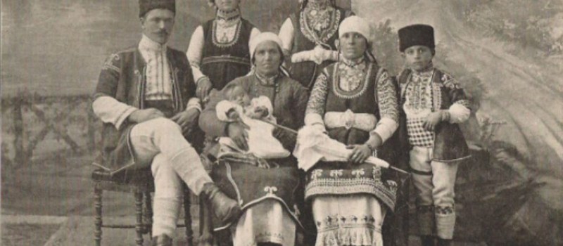 Интересни български фамилии - чували ли сте ги и знаете ли какво значат те?