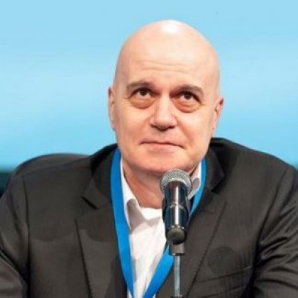 Трифонов с писмо до Петков, Борисов, Пеевски и Иванов: Дайте зелена светлина и за България