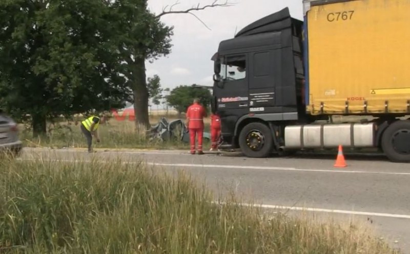 Кола и камион се блъснаха на пътя Русе-Бяла, шофьор загина СНИМКИ