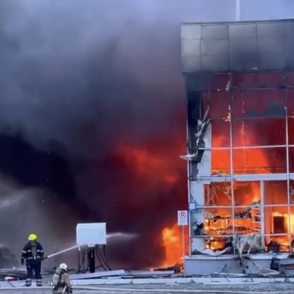 Русия нанесе смъртоносен ракетен удар по оживен търговски център в