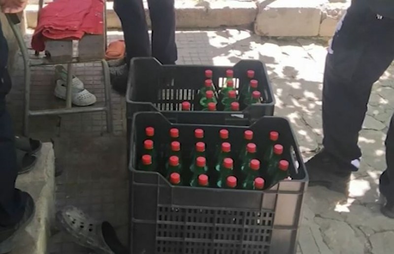 Кметът на Мадара е глобен от Агенция Митници заради домашна бира