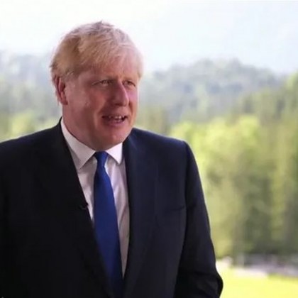 В кулоарите на срещата на върха на Г 7 британският премиер