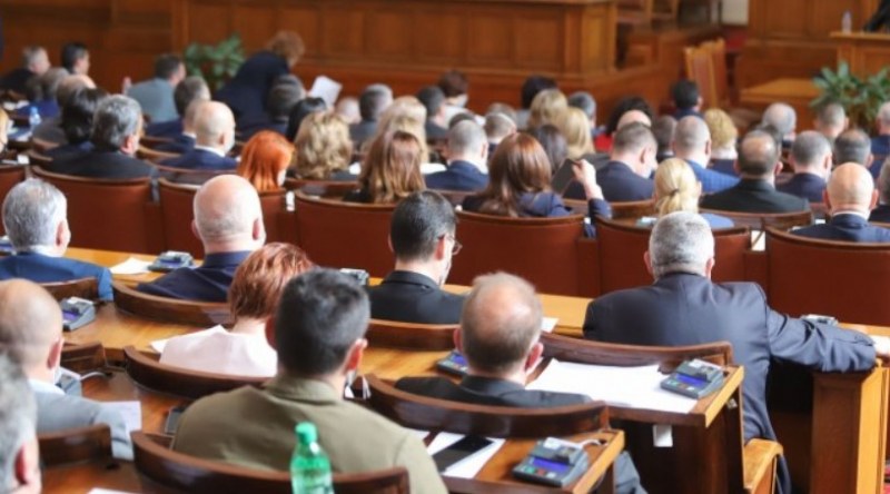 Одобриха увеличаване на максималния размер на новия държавен дълг
