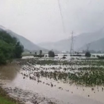 Наводнения в Австрия откъснаха някои селища от света Поройни дъждове