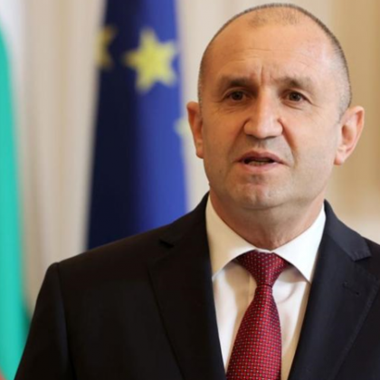 Днес в 17 00 ч на Дондуков 2 държавният глава Румен