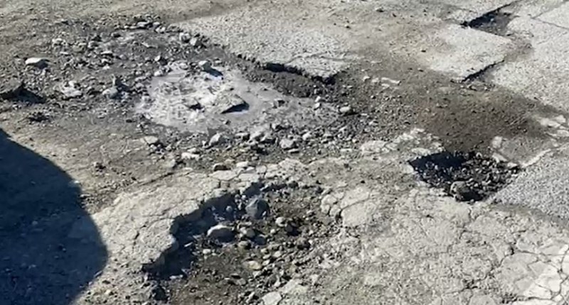 Протест! Блокират пътя Пловдив-Карлово за час