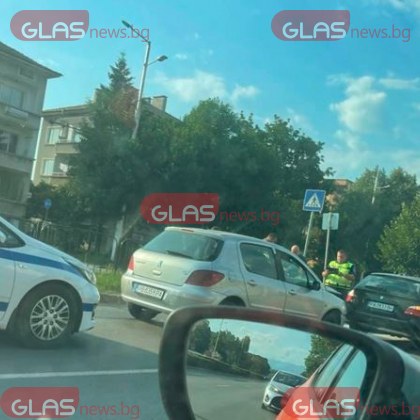 Катастрофа затруднява движението на Коматевско шосе в Пловдив научи GlasNews bg Два