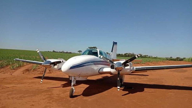 Бразилски власти заловиха половин тон кокаин в малък самолет