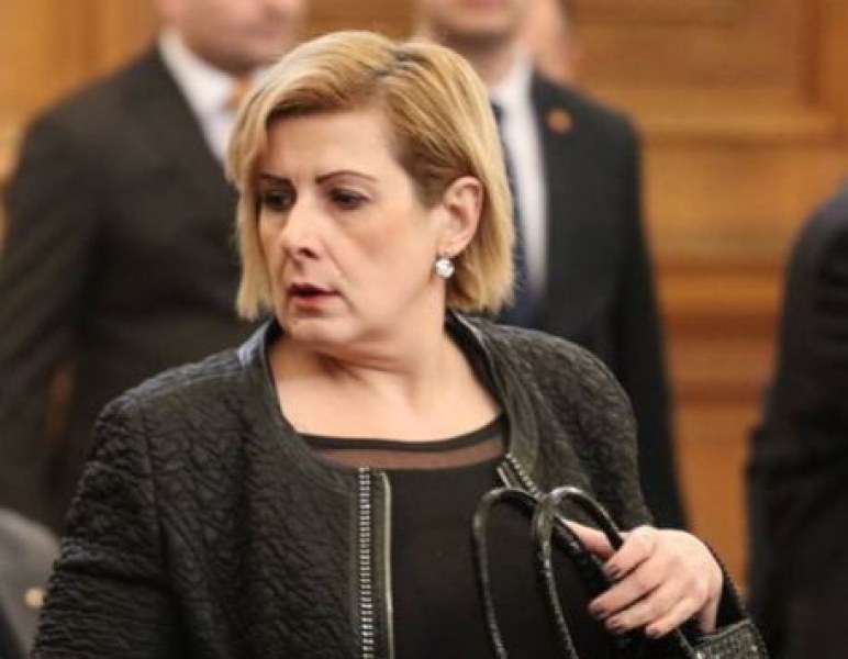 Елена Гунчева била поканена за преговори от ПП