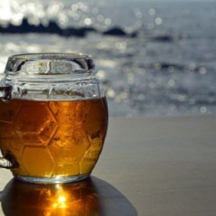 Лято е Какво по хубаво от морски пейзажи придружени с бира