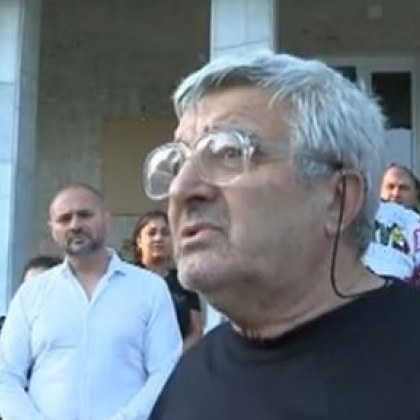 Възрастен мъж от врачанското село Галиче е бил нападнат и