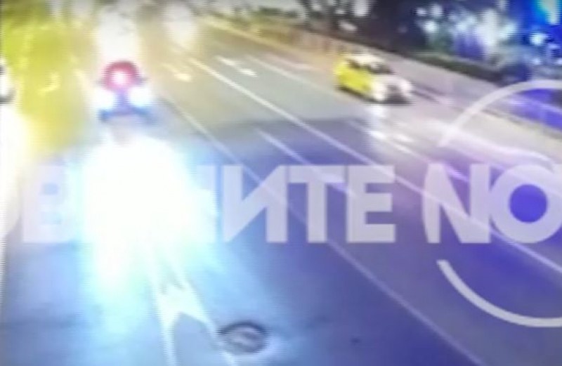 Семерджиев карал със синя лампа преди катастрофата ВИДЕО