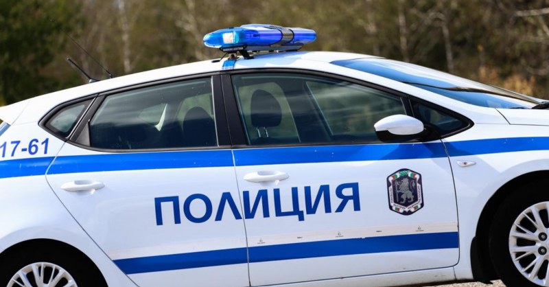 Шофьор, карал със синя лампа, бе задържан днес в София.