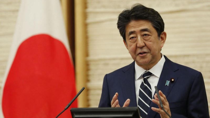 Бившият японски премиер Шиндзо Абе почина