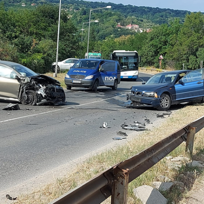 Тежко пътнотранспортно произшествие се е случило във Варна По първоначални данни