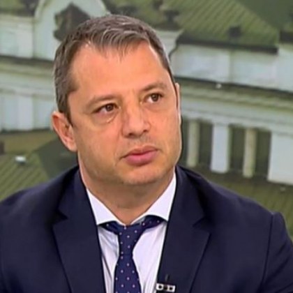 Трябва да има избори във възможно най-кратки срокове, България е в хаос