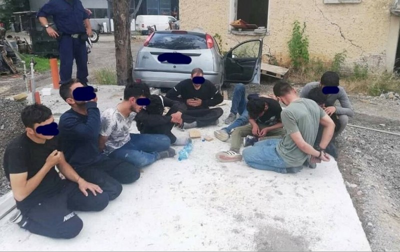 Полицаи откриха още шестима незаконни мигранти в Любимец