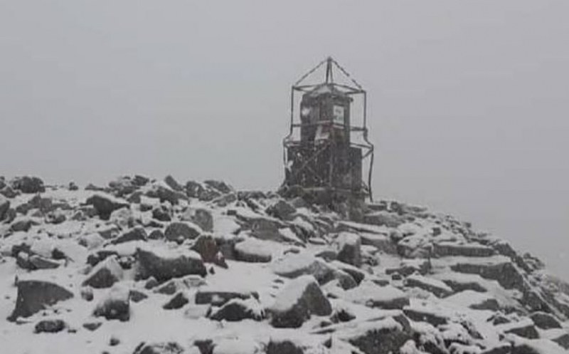 Юлски сняг валя в България