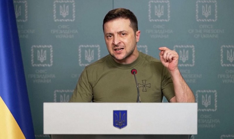 Зеленски уволни свои посланици без да посочва причина за действията си