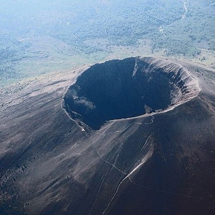 Американски турист падна във вулкана Везувий докато си прави селфи Инцидентът станал