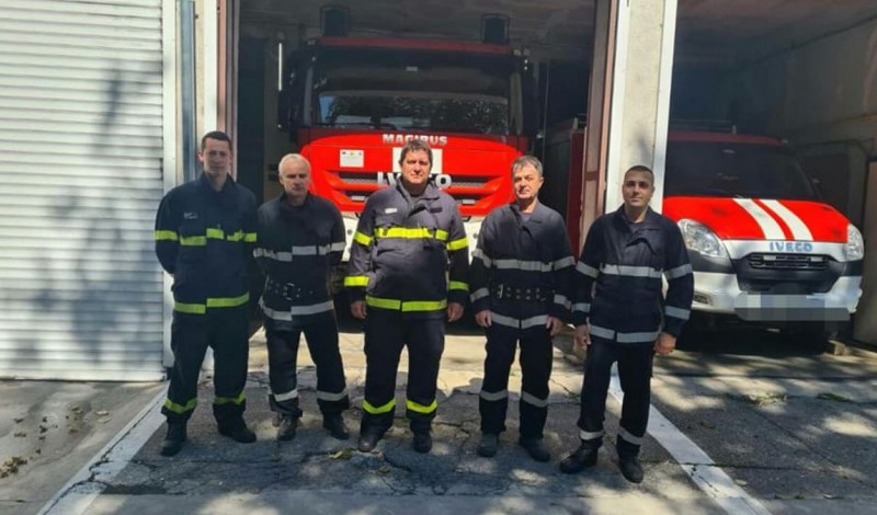 Пожарникари спасиха дома на асеновградчанин. Той им благодари!
