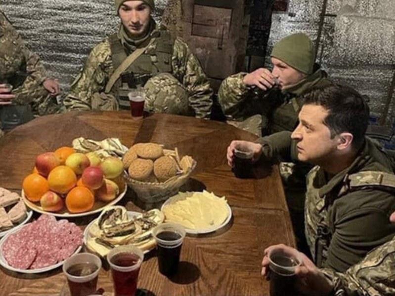 Зеленски нареди да се върне украинският юг: Украйна събира милионна армия