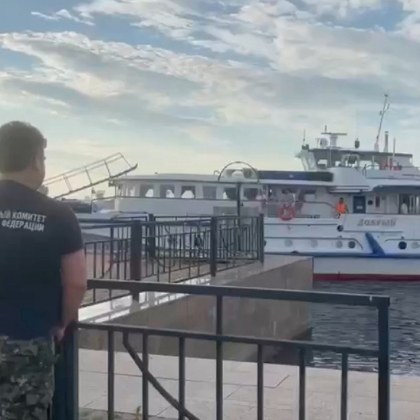 Лодка с 28 пътници потъна в Казан Само по щастлива случайност няма