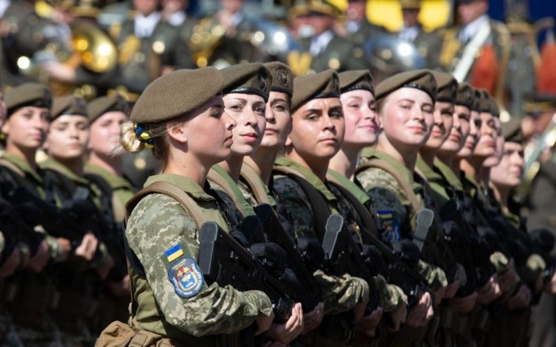 Украинките, които ще се запишат за военна служба от 1