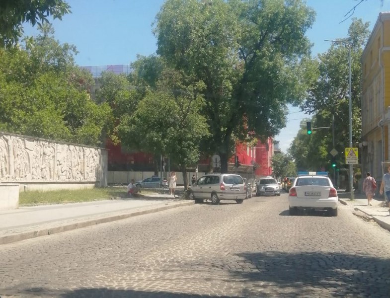 Катастрофа в центъра на Пловдив СНИМКА