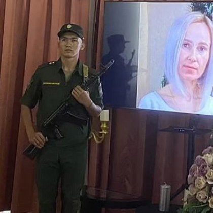 Погребаха първата жена от армията на Русия загинала в Украйна