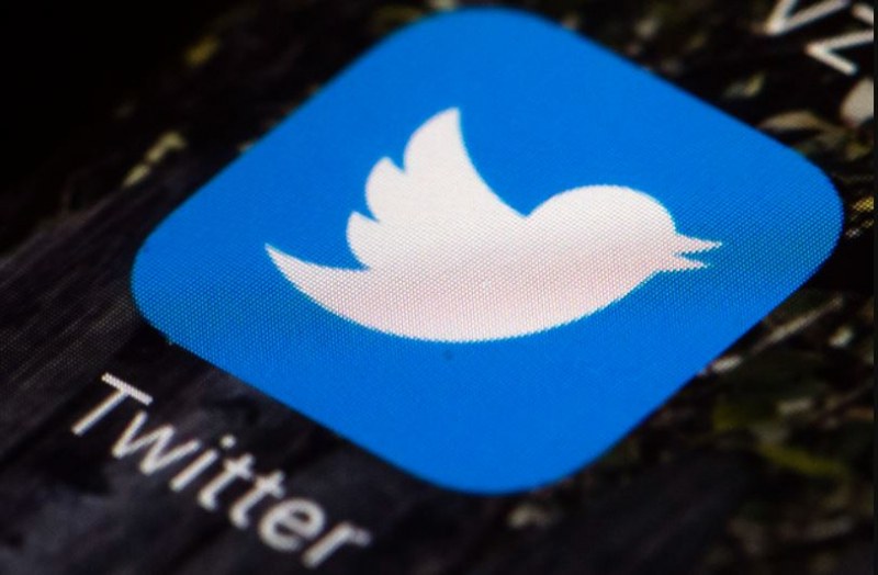 Туитър беше недостъпен в продължение на около час за хиляди