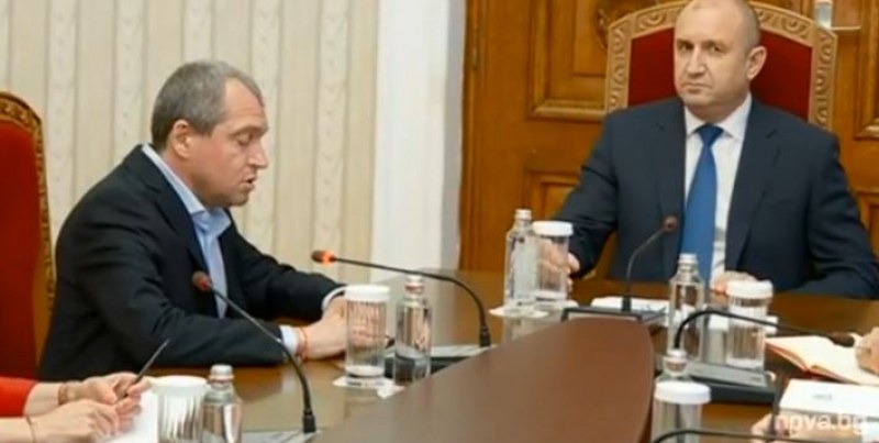 Днес президентът Румен Радев провежда консултации с представители на всички