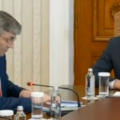 Продължават консултациите на президента Румен Радев с политическите партии Започна