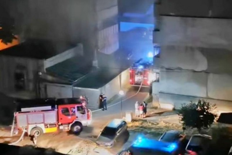 Взривове разтърсиха жилищен квартал в Свищов. Има и обгазяване на