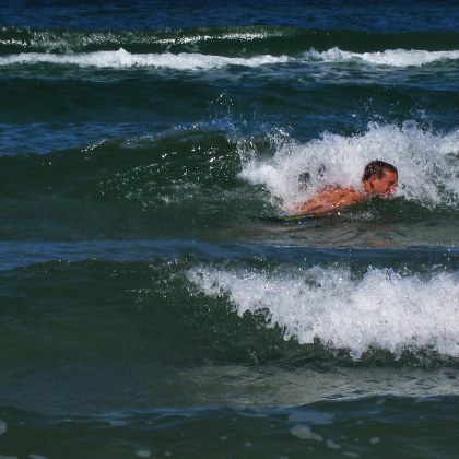 Турист от Северна Македония е оцелял по чудо в морето