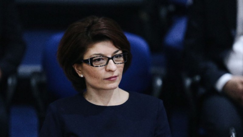 Атанасова: Коалицията, която доскоро управляваше, ще стоварят цялата вина върху Радев