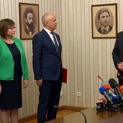 Радев връчи третия мандат на БСП   ВИДЕО