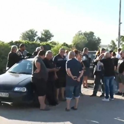 Блокада на границата с Гърция край Свиленград Земеделци излизат на