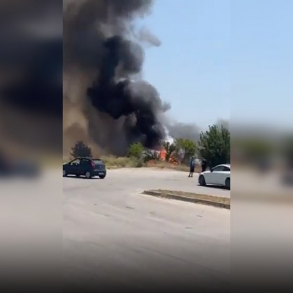 Пожар пламна отново в Пазарджик Потребители споделят кадри в социалната