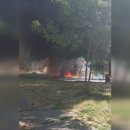 Голям пожар унищожи детска площадка ВИДЕО и СНИМКИ