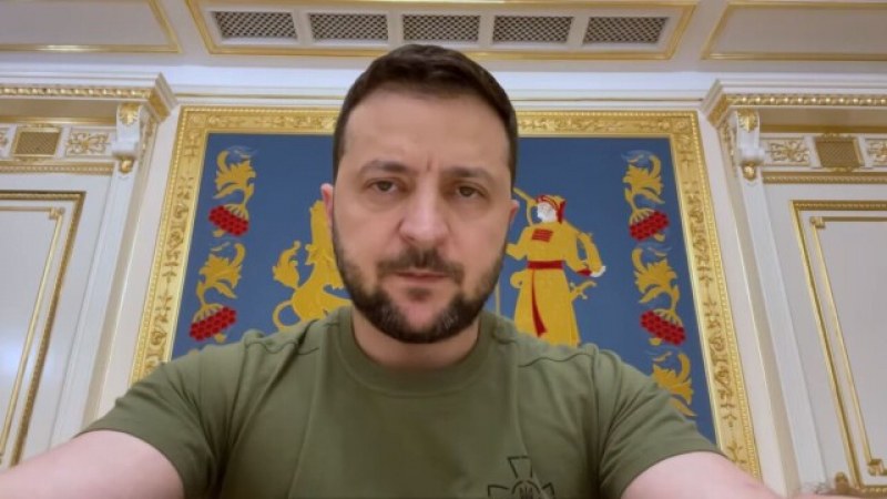 Зеленски продължава да уволнява висши служители