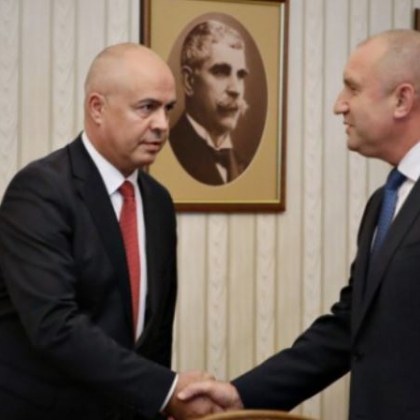 Българската социалистическа партия връща третия мандат на президента неизпълнен в